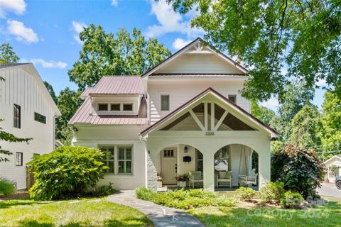 2200 Chesterfield Avenue