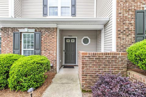 5810 Fox Ridge Lane sold home in Fox Ridge, Winston Salem, NC