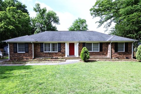 7820 Meadowdale Lane sold home in Easthaven, Charlotte, NC