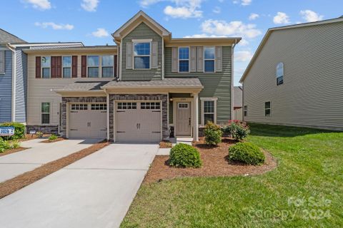 11031 Telegraph Road sold home in Edison Square, Concord, NC