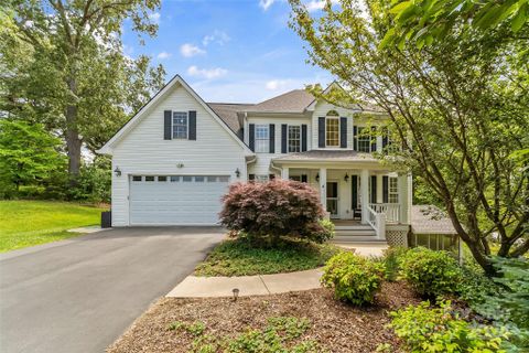 4 Whitetail Drive sold home in Hunters Ridge, Weaverville, NC