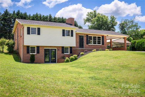2560 Sweetbriar Circle sold home in Cloverdale, Lenoir, NC