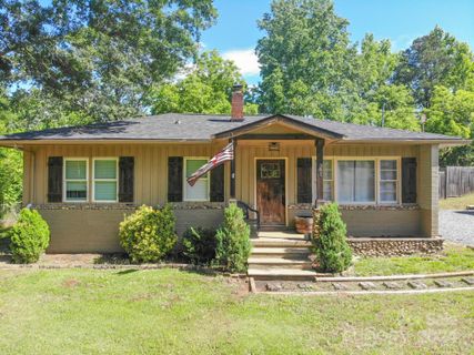 881 Bellview Drive sold home in Crestland Heights, Shelby, NC