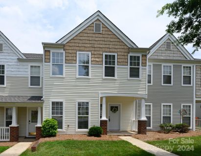 1022 Magna Lane