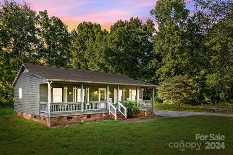 165 Glenwood Drive sold home in Gordon Heights, Concord, NC