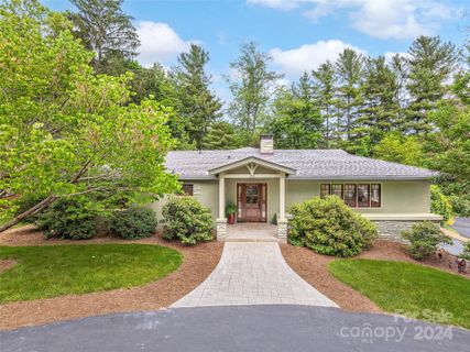 355 Lakeshore Drive