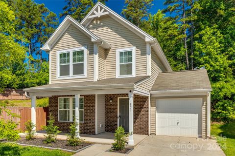 303 Cornielle Lane sold home in Ravenridge, Charlotte, NC