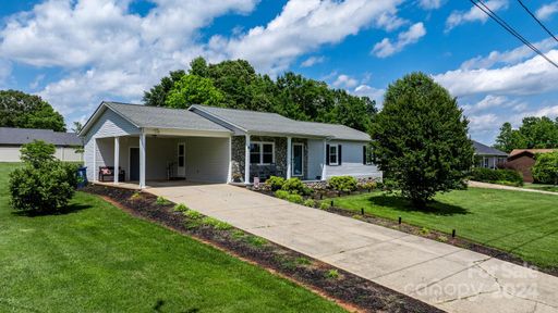 6 Plaza Drive sold home in Hunters Creek, Granite Falls, NC