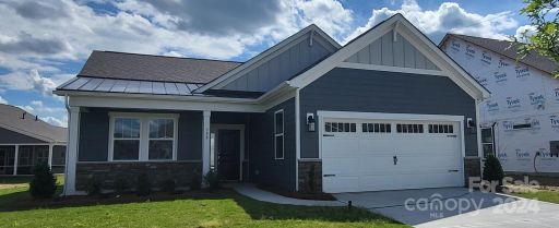 908 Sunharvest Lane