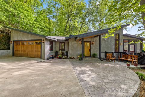 2484 W Lakeshore Drive