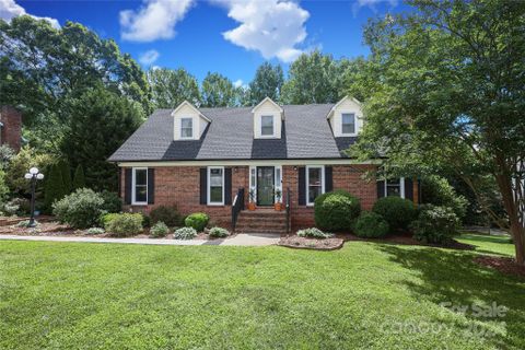 311 Southfork Drive sold home in Point Crossing, Belmont, NC
