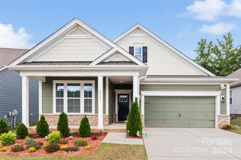 6000 Lydney Circle