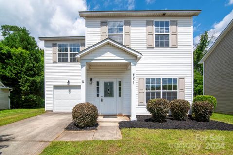 704 Raindrops Road sold home in Sundance Village, Gastonia, NC