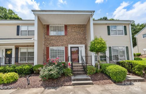 1109 Surry Lane sold home in Ferrington Place, Gastonia, NC