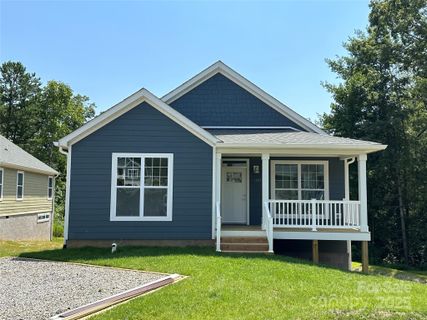1027 Padgett Place sold home in Padgett Place, Black Mountain, NC