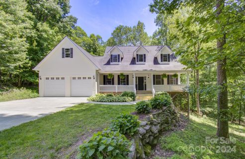 4 Sweetgum Trail sold home in Wildwood Heights, Hendersonville, NC