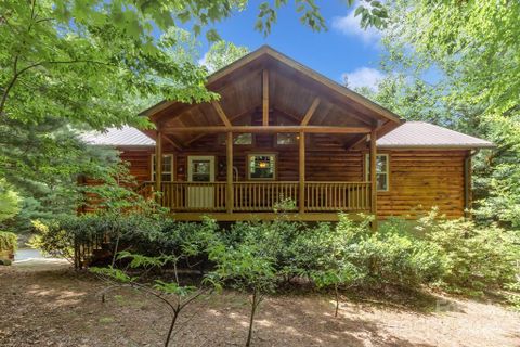 14 Tanglewood Lane sold home in Lake Sheila, Saluda, NC