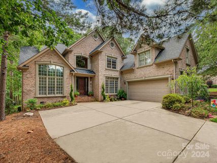 Previously sold for $905,000