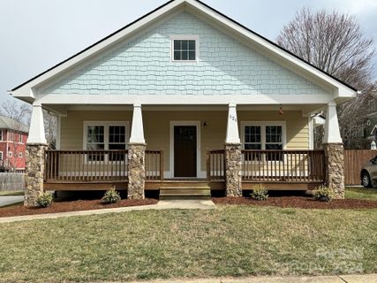 121 Estelle Park Drive sold home in Estelle Park, Asheville, NC