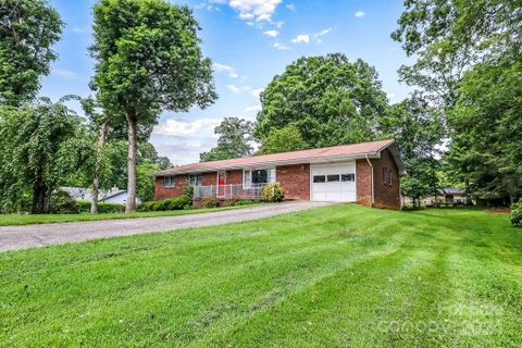20 Ashcroft Road sold home in Mountain Heights, Arden, NC