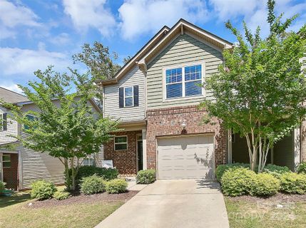 5027 Mockernut Lane