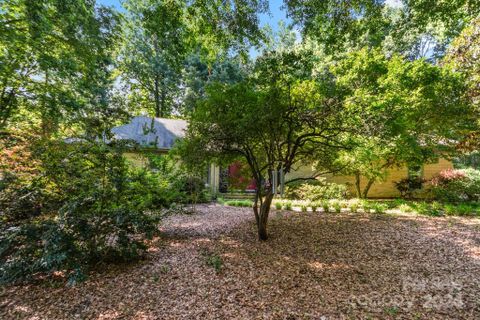 1687 Silverwood Drive sold home in Olde Williamsburg, Fort Mill, SC