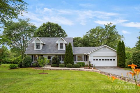 120 Mountain Valley Drive sold home in Mountain Valley, Hendersonville, NC