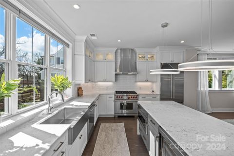 1228 Cotswold Place