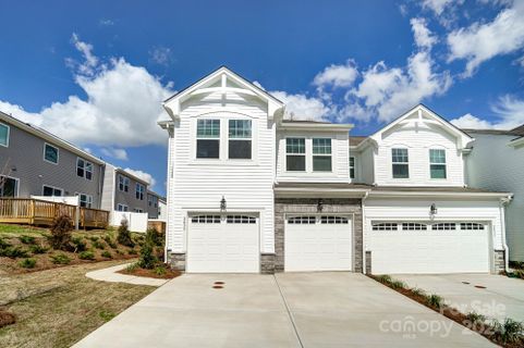 1660 Munstead Place