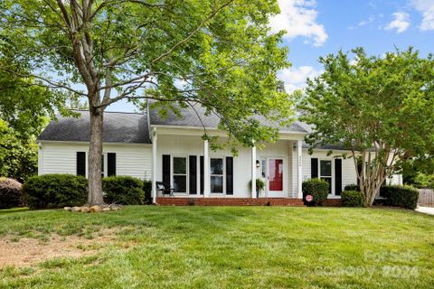 8504 Gruenewald Lane