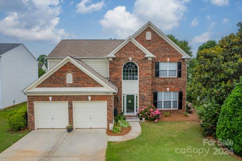 2504 Stirrup Ridge Lane