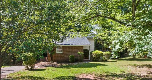 5117 Grapevine Drive
