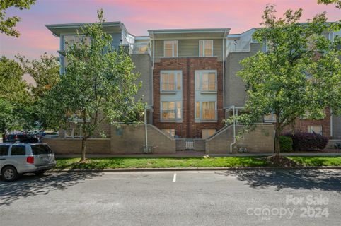 511 Donatello Avenue