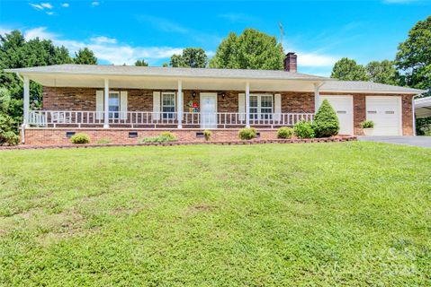 2360 Country Hollow Road sold home in Country Hollow Est, Conover, NC