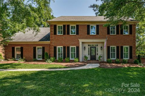 1220 Manicott Drive sold home in Mallory Manor, Matthews, NC