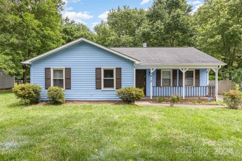 5812 Old Meadow Road sold home in Eastwood, Charlotte, NC