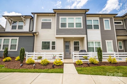 5901 Mantle Way