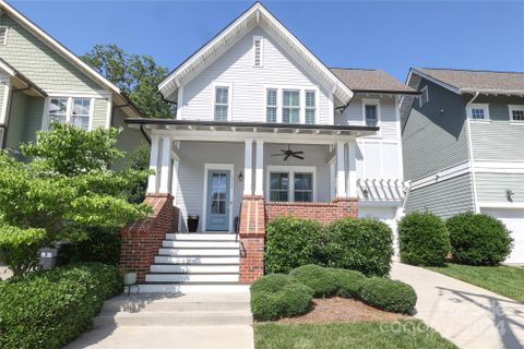 1713 Main Street