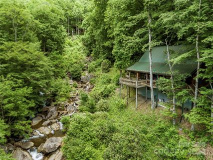1058 N Fork Road sold home in Cattail Creek, Burnsville, NC