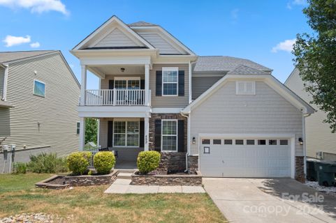 402 Almora Loop