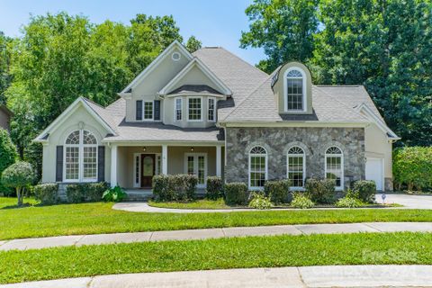8121 Grahamson Lane