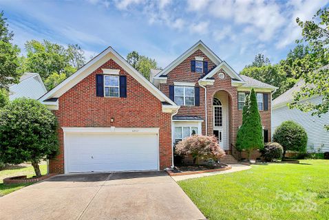 8917 Leitrim Court sold home in Kingston Forest, Charlotte, NC