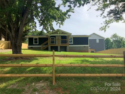 25 Marion Road sold home in Green Acres Estates, Leicester, NC