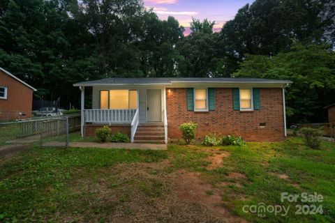 121 Hickory Lane sold home in Wooded Valley, York, SC