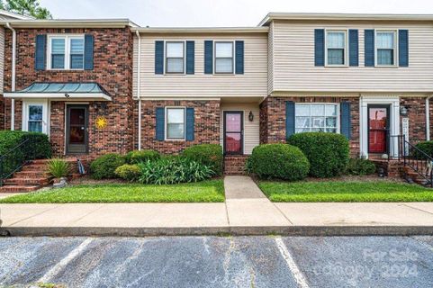 2705 N Center Street 46 sold home in Westminister Park, Hickory, NC