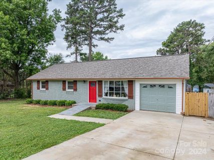 3723 Branding Iron Drive sold home in West Palm Acres, Gastonia, NC