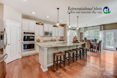 6202 Fairfax Court SWM 185