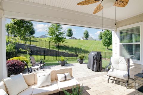 4811 Looking Glass Trail