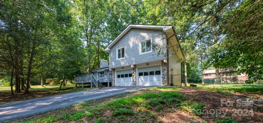 14 S Wildwood Lane