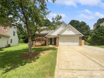 1087 Avondale Place sold home in Weddington Woods, Concord, NC